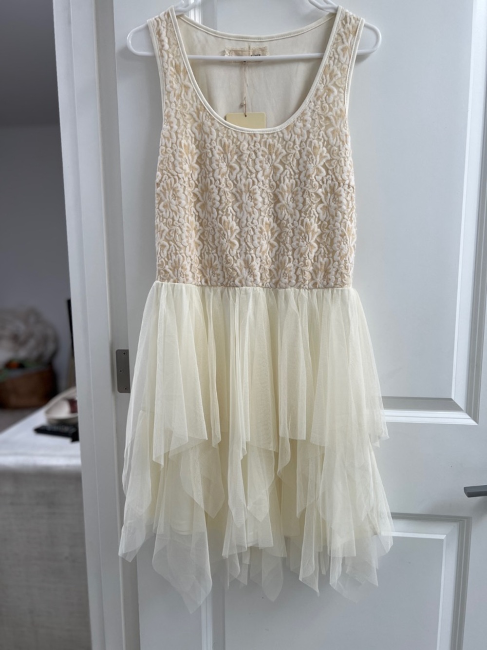 A’reve by Anthropologie Ivory Lace Layered Tiered Tulle Mini Dress M NWT